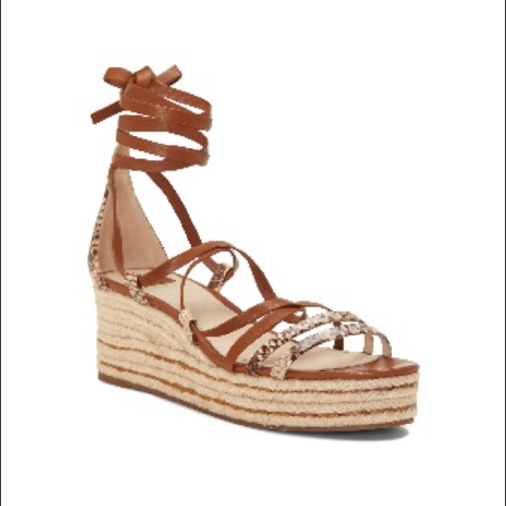 NWOT Louise et Cie Wedge